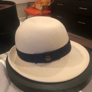Goorin Bros Womens Creme & Navy Felt Fedora Hat